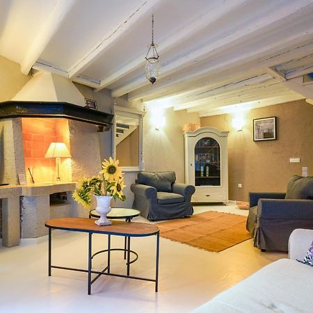 Deluxe Apartment Casa Flores With Sea View & Terrace Rovigno Esterno foto